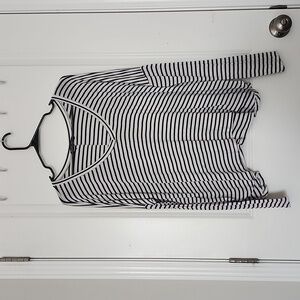 Brandy Melville v-neck top size small